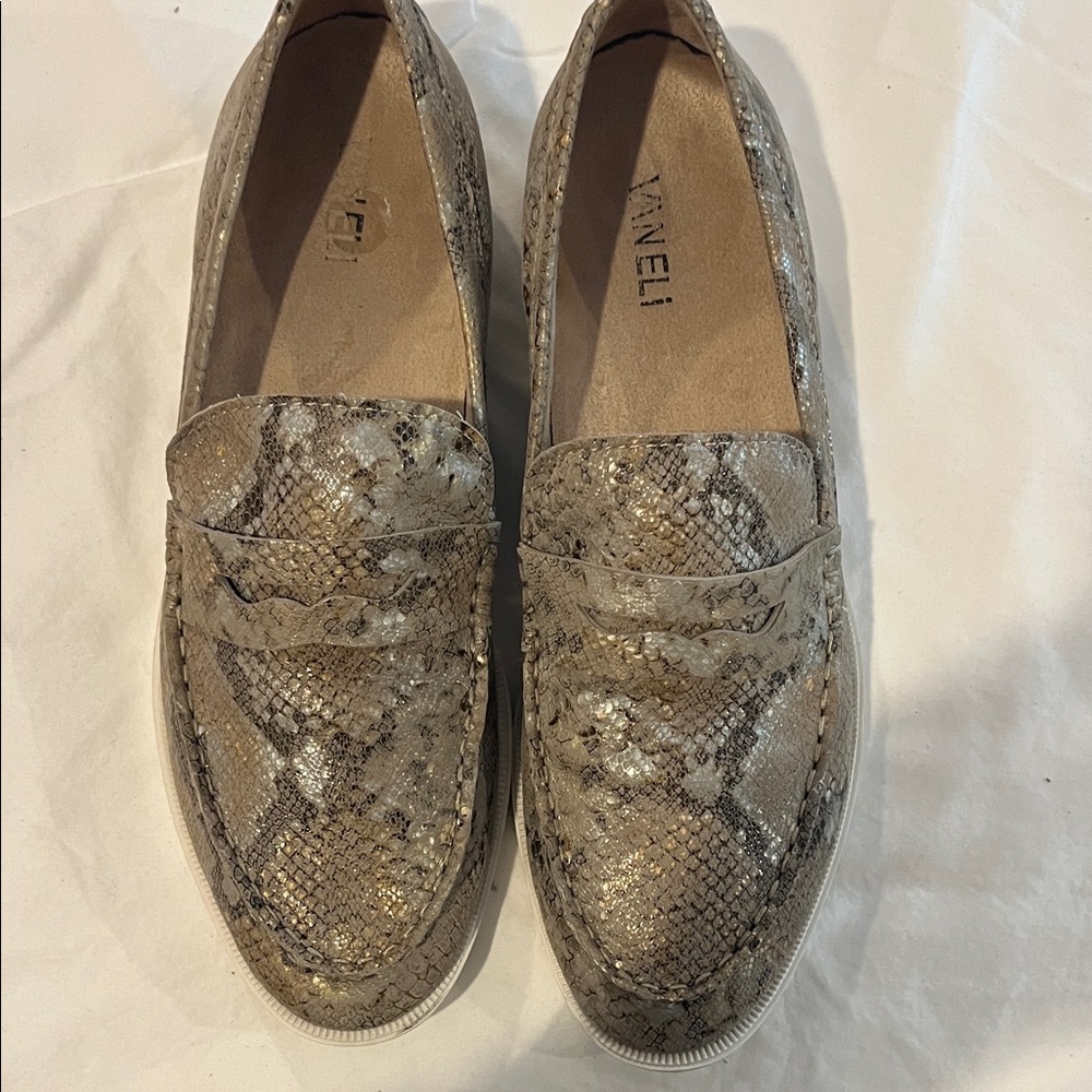 Vaneli Wimen’s Snakeskin Loafers - Tan and silver